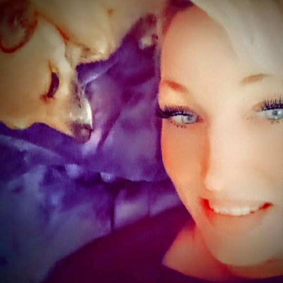 Meet your Posher, Jessica - Picture 1 of 1